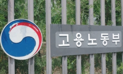 ����� ����